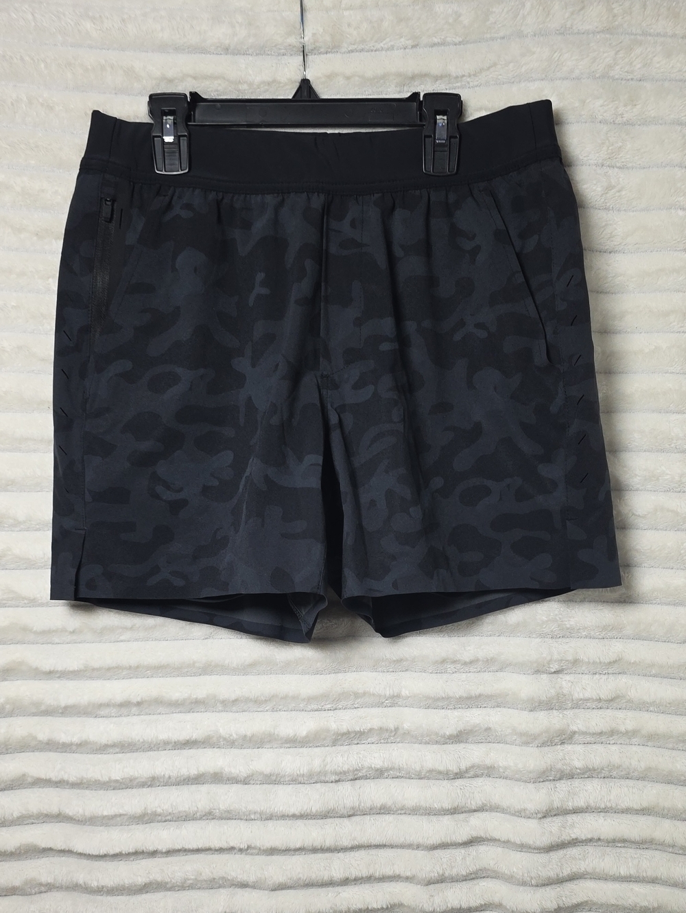 0348 Ten Thousand 4.5" Interval Shorts